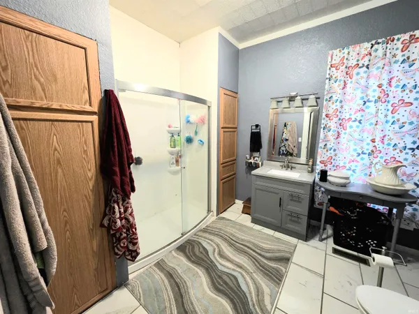 $360,000 | 408 East Diamond Street, Kendallville, IN 46755