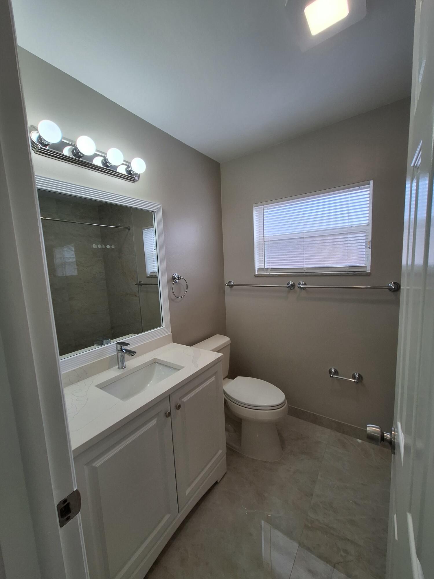 9219 Southwest 1st Place Boca Raton, FL 33428 - Photo 17 of 22 17) Master Bathrooom