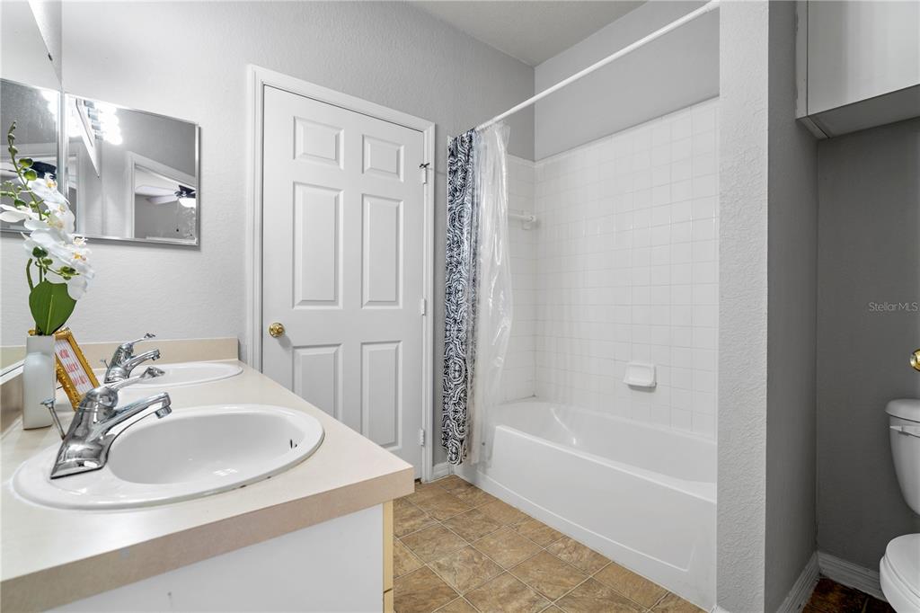 3615 Conroy Road, Unit 614 Orlando, FL 32839 - Photo 24 of 64 Gallery Image 24