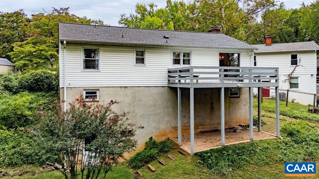 1905 Swanson Drive Charlottesville, VA 22901 - Photo 4 of 37 a view of a house with backyard and garden