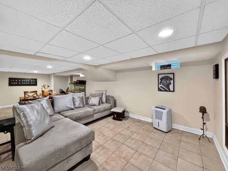 72 Hillcrest Road Watchung, NJ 07069 - Photo 19 of 25