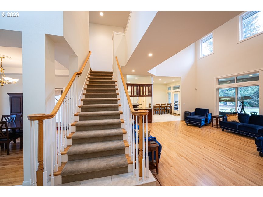 3338 Lakeside Drive Eugene, OR 97401 - Photo 28 of 45 a view of entryway and hall with wooden floor