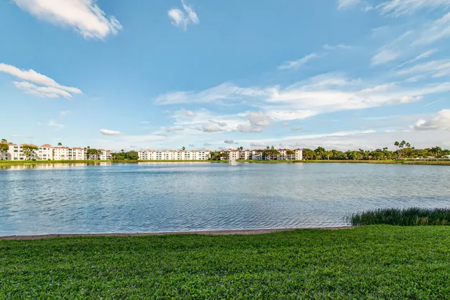 $299,000 | 14096 Huntington Pointe Drive, Unit 404, Delray Beach, FL 33484