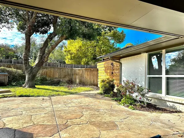a view of outdoor space yard and deck