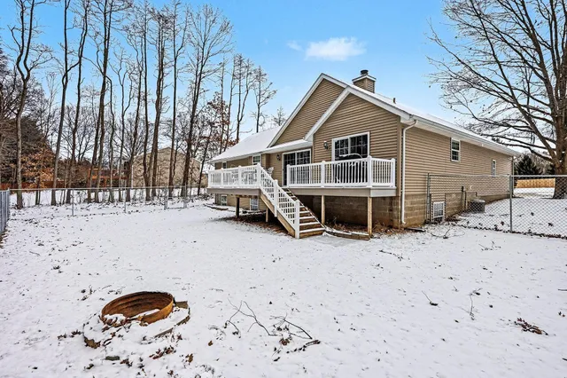 $329,900 | 32282 Pinedale Lane, Gobles, MI 49055