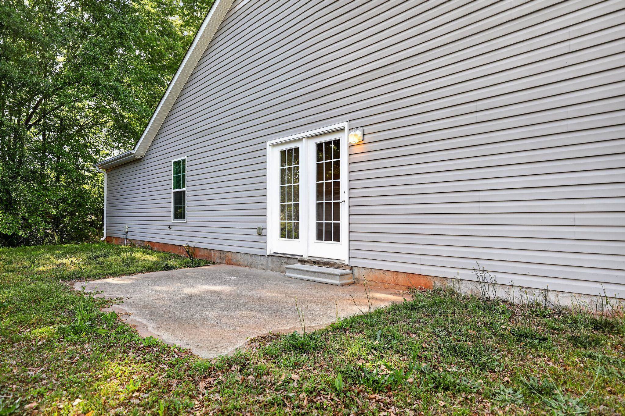112 Dundee Court Anderson, SC 29621 - Photo 2 of 35
