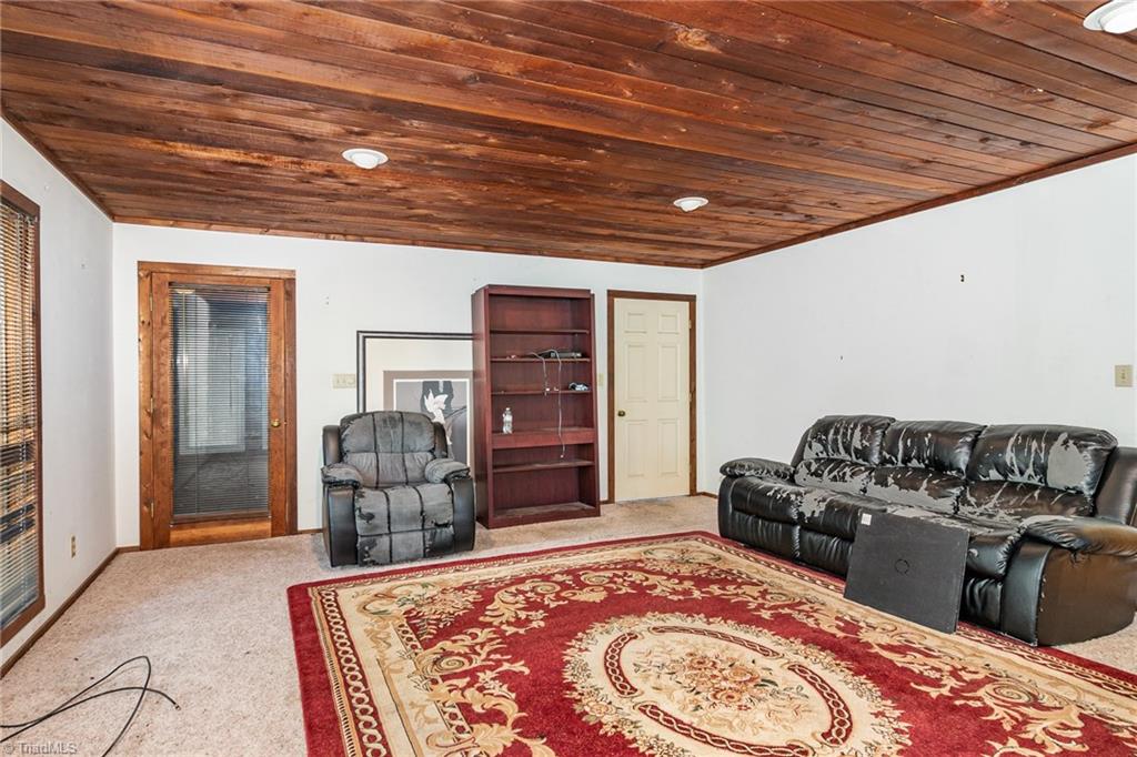 3305 Pine Valley Road High Point, NC 27265 - Photo 13 of 28