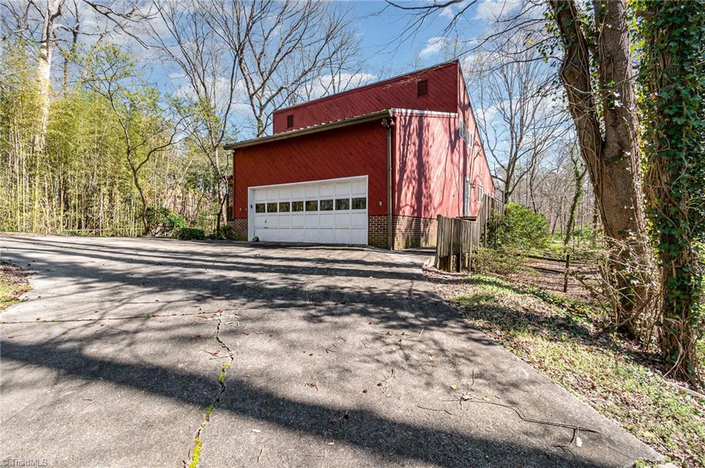 3305 Pine Valley Road High Point, NC 27265 - Photo 2 of 28