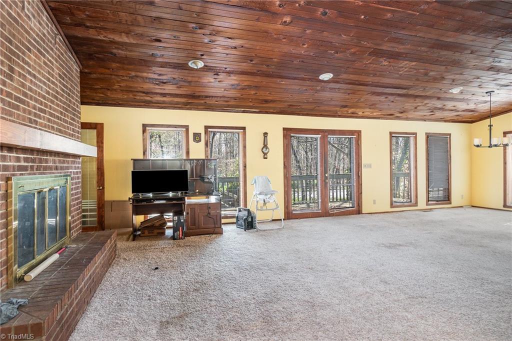 3305 Pine Valley Road High Point, NC 27265 - Photo 6 of 28