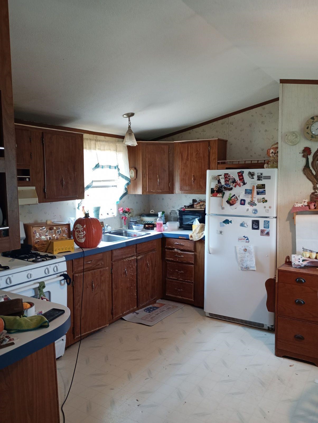 5466 Rupprecht Road Vassar, MI 48768 - Photo 2 of 3 Kitchen