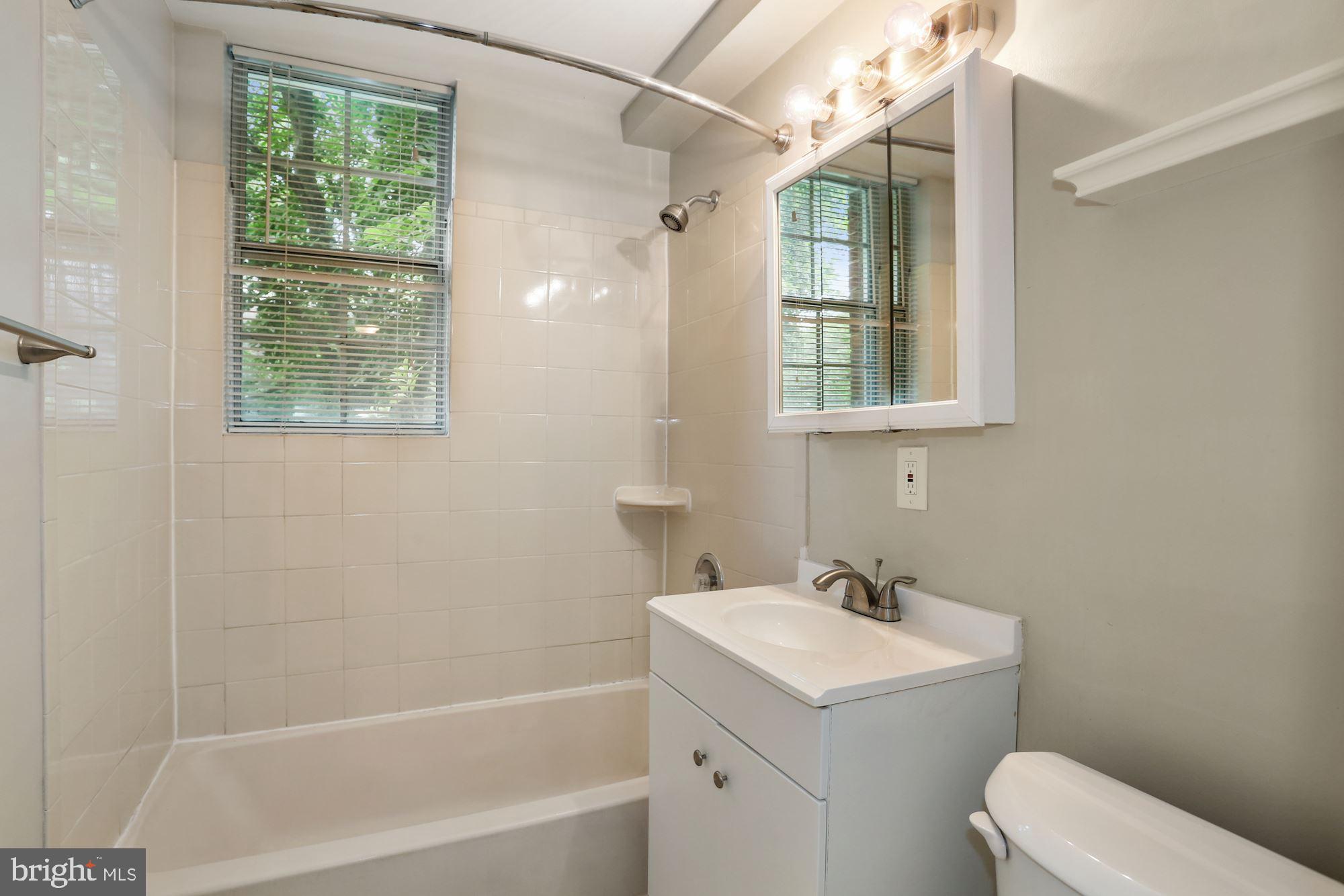 1806 Key Boulevard, Unit 9476 Arlington, VA 22201 - Photo 18 of 19