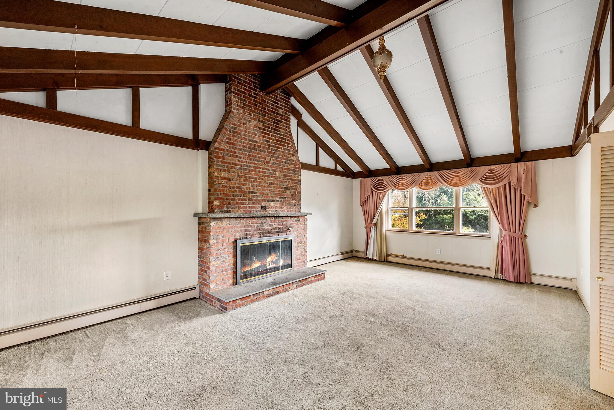 2031 Quarry Road Yardley, PA 19067 - Photo 16 of 42 Great room