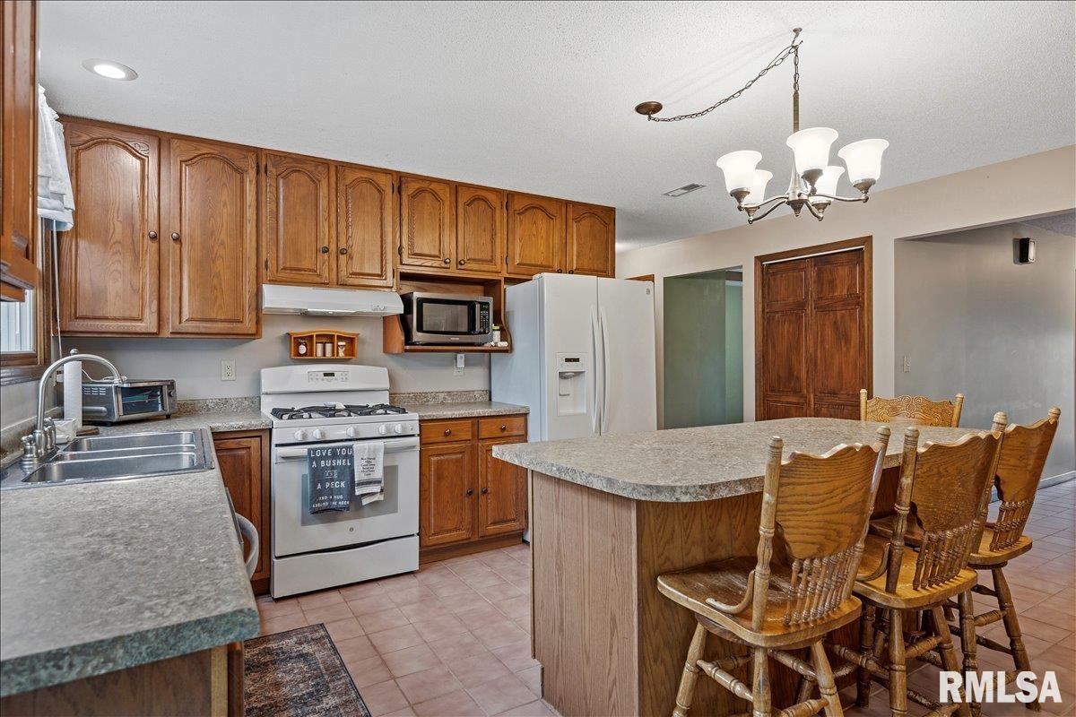 5 Taft Drive Rochester, IL 62563 - Photo 12 of 51