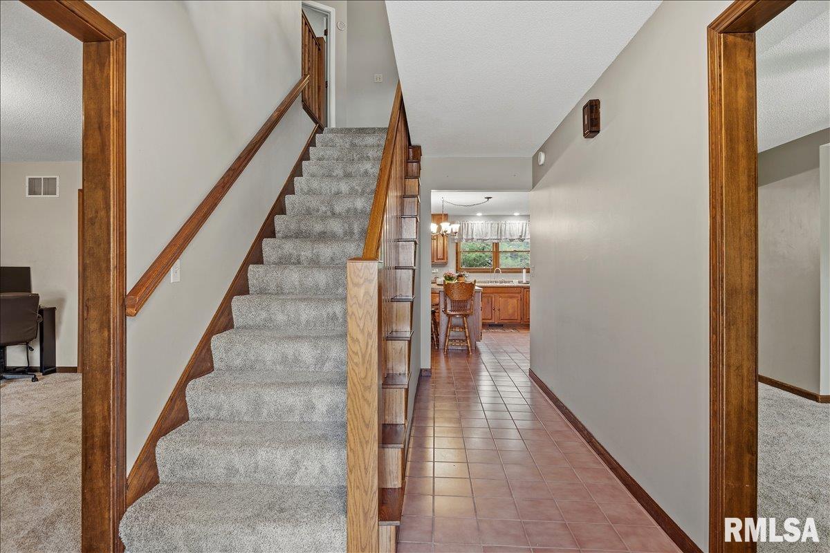 5 Taft Drive Rochester, IL 62563 - Photo 4 of 51