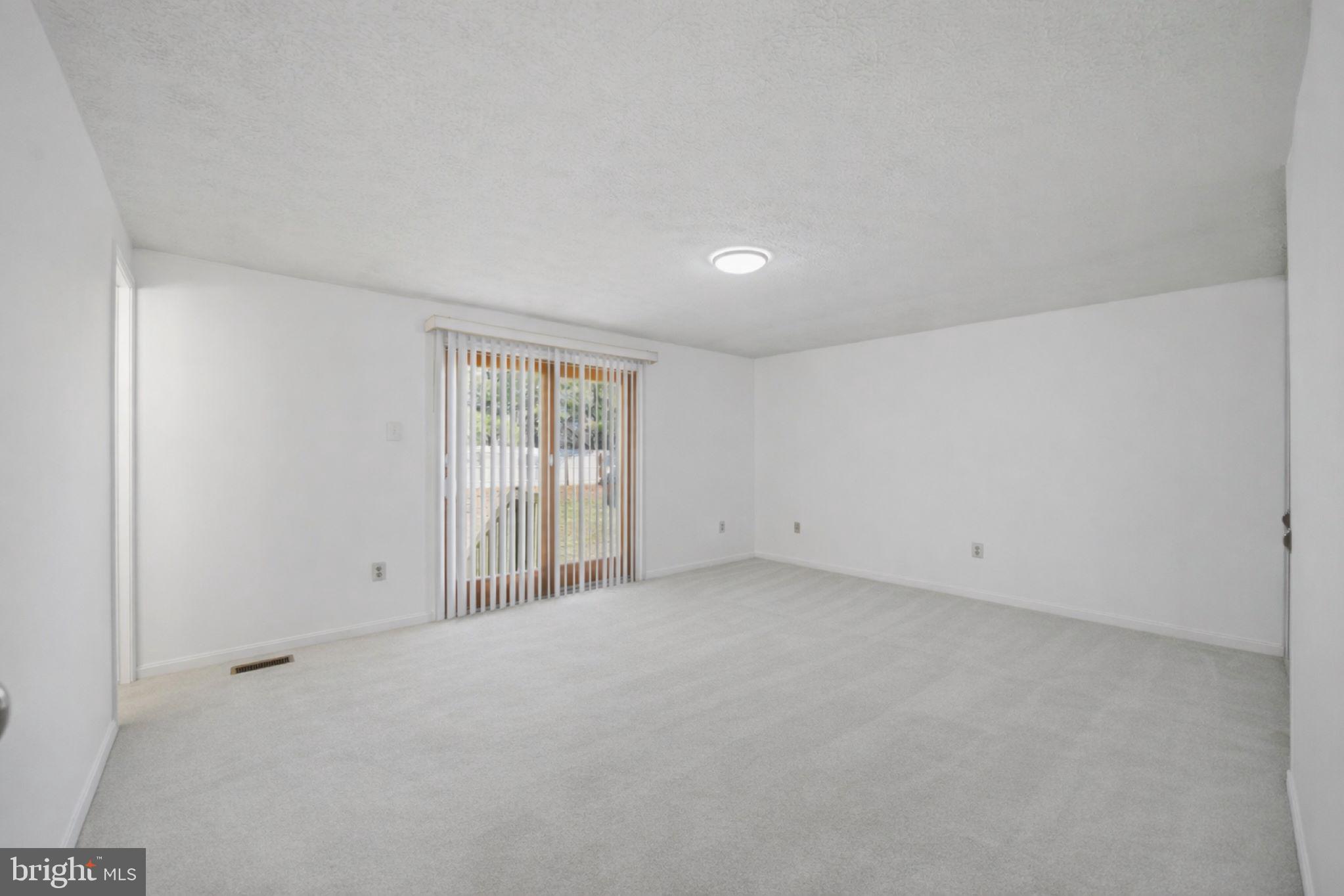 26 Dover Lane Sicklerville, NJ 08081 - Photo 14 of 29 Primary Bedroom