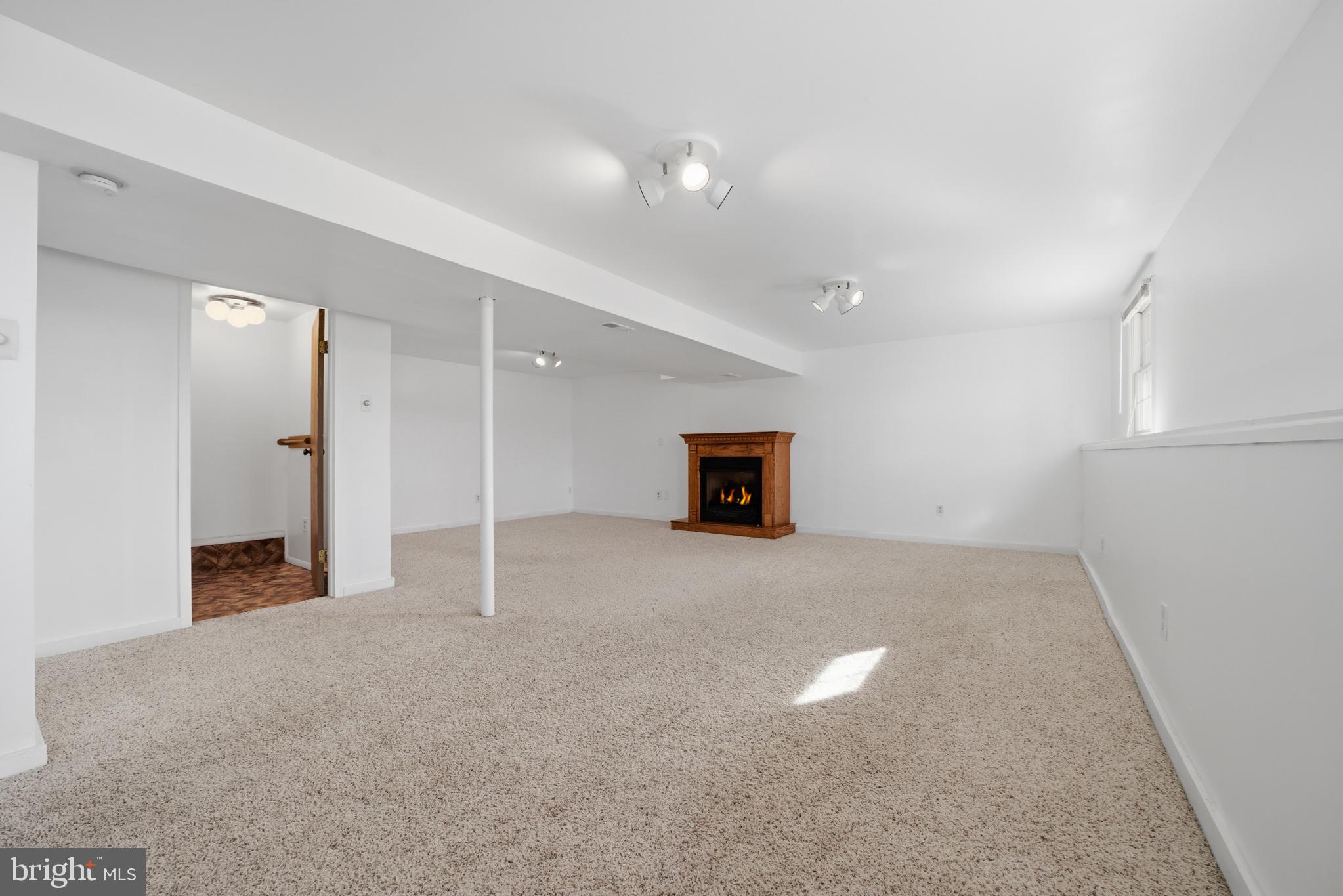 26 Dover Lane Sicklerville, NJ 08081 - Photo 20 of 29 Great Room