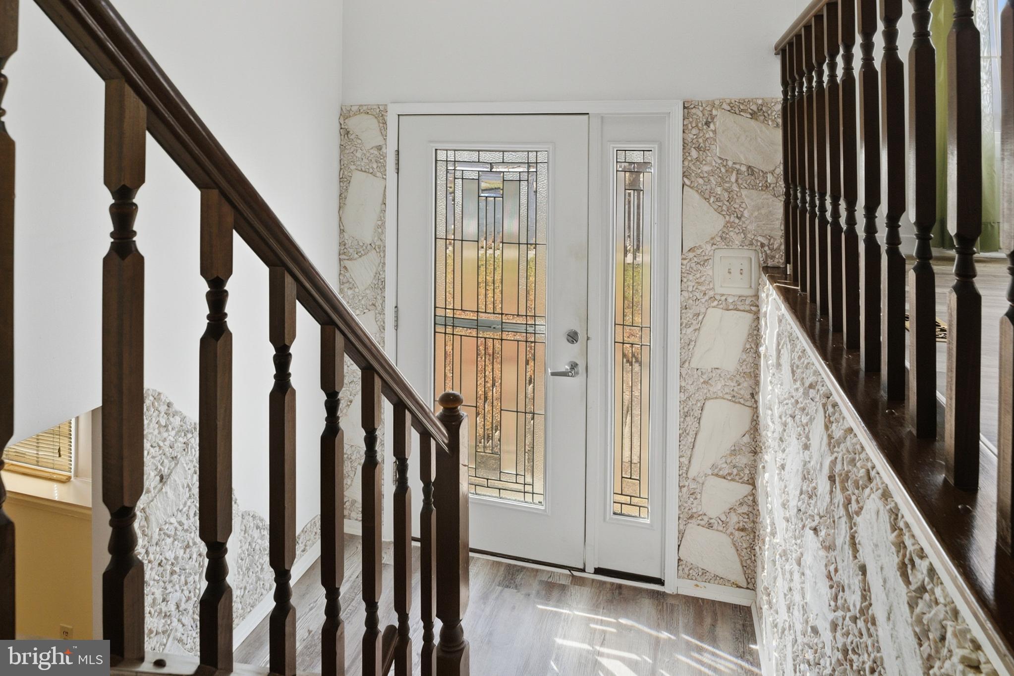 26 Dover Lane Sicklerville, NJ 08081 - Photo 3 of 29 Foyer