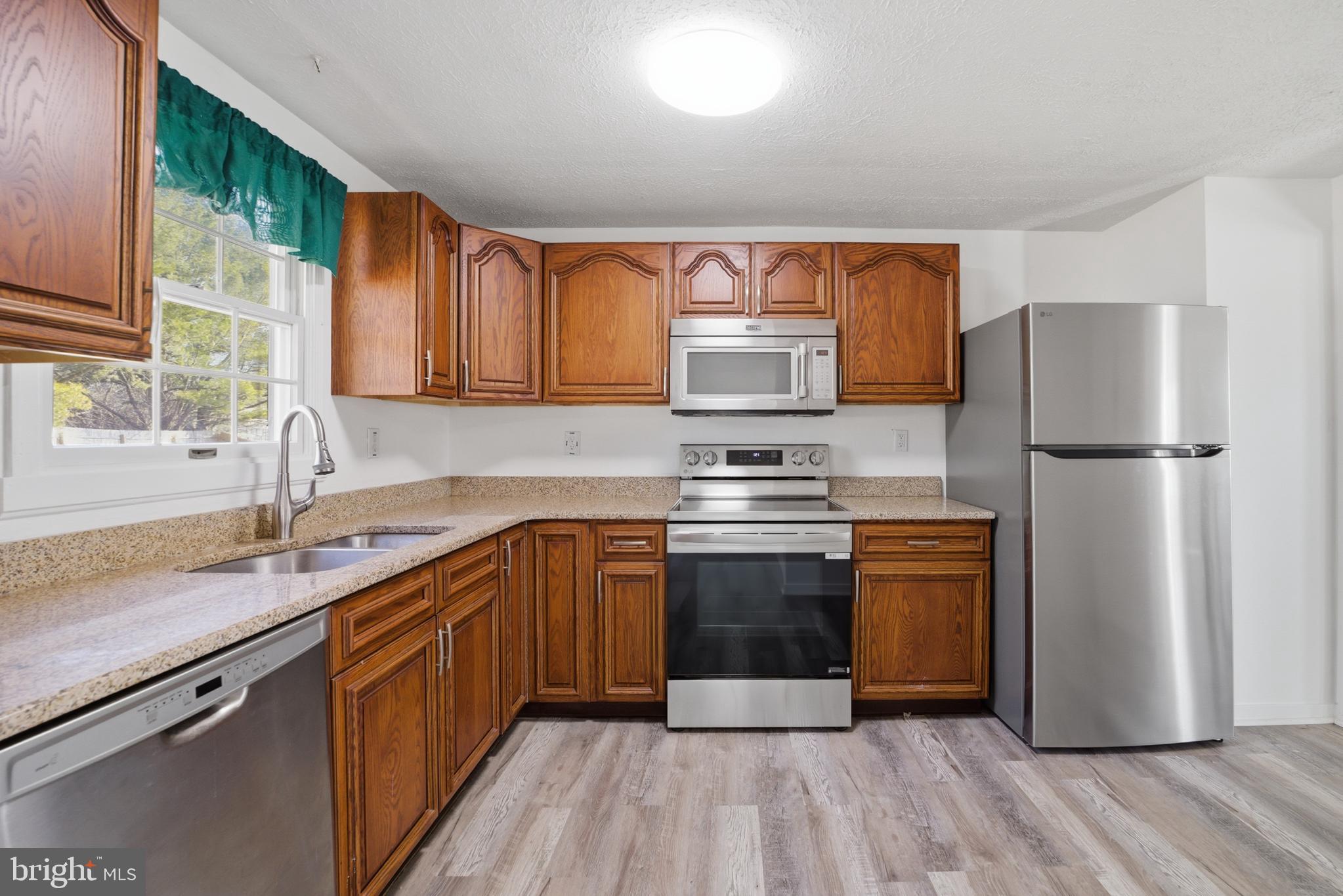 26 Dover Lane Sicklerville, NJ 08081 - Photo 9 of 29 Kitchen