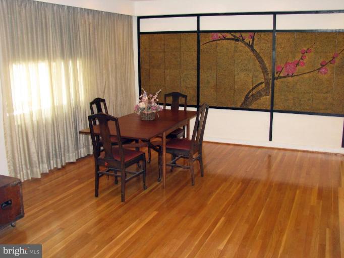 9105 Wallace Road Lanham, MD 20706 - Photo 6 of 21 Dining Room