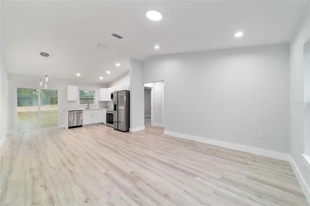 $199,900 | 15405 Southwest 26th Place, Ocala, FL 34481