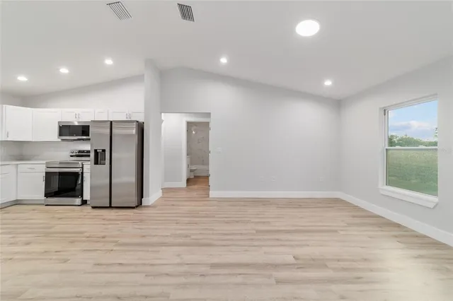 $199,900 | 15405 Southwest 26th Place, Ocala, FL 34481