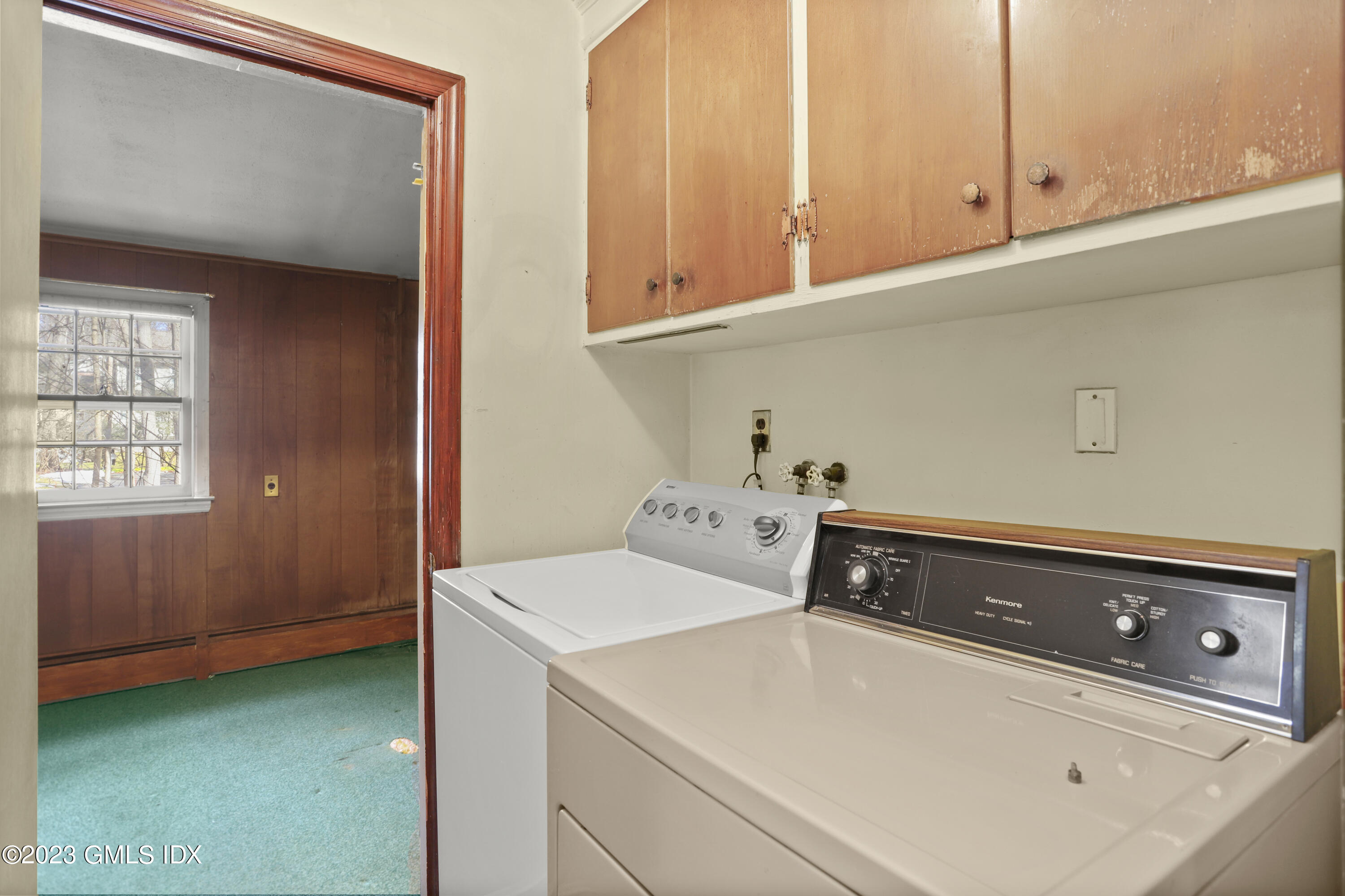 46 Dandy Drive Cos Cob, CT 06807 - Photo 23 of 26 a utility room with dryer and washer