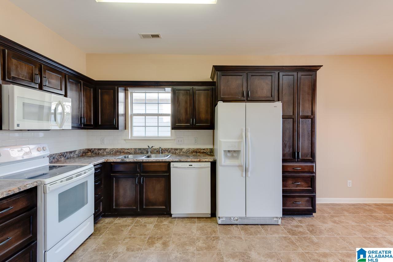 983 Savannah Lane Calera, AL 35040 - Photo 3 of 30