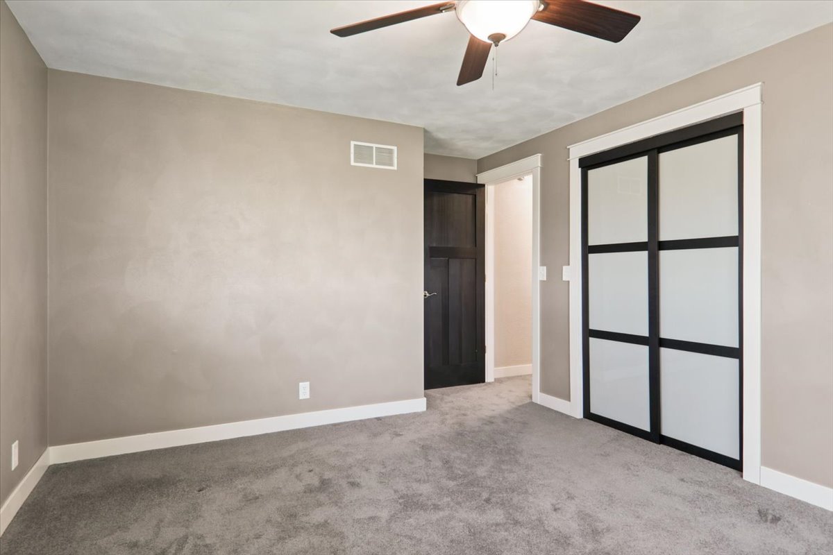21184 Allentown Road Pekin, IL 61554 - Photo 24 of 60