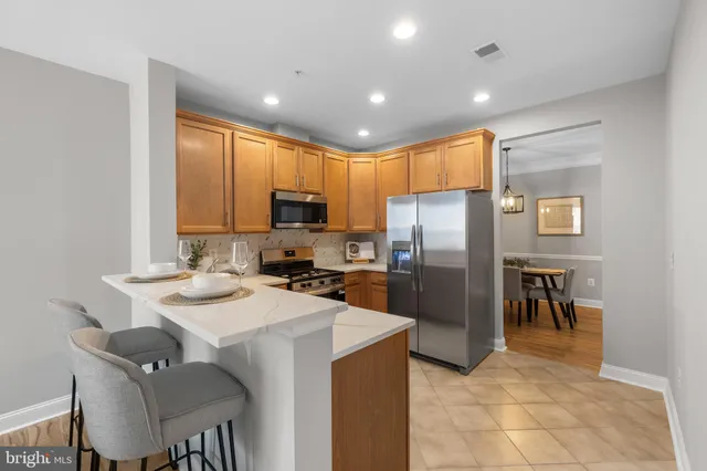 $3,000 | 2540 Kensington Gardens, Unit 204, Ellicott City, MD 21043