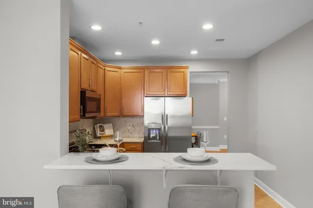 $3,000 | 2540 Kensington Gardens, Unit 204, Ellicott City, MD 21043