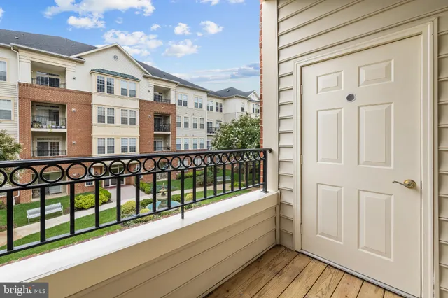 $3,000 | 2540 Kensington Gardens, Unit 204, Ellicott City, MD 21043