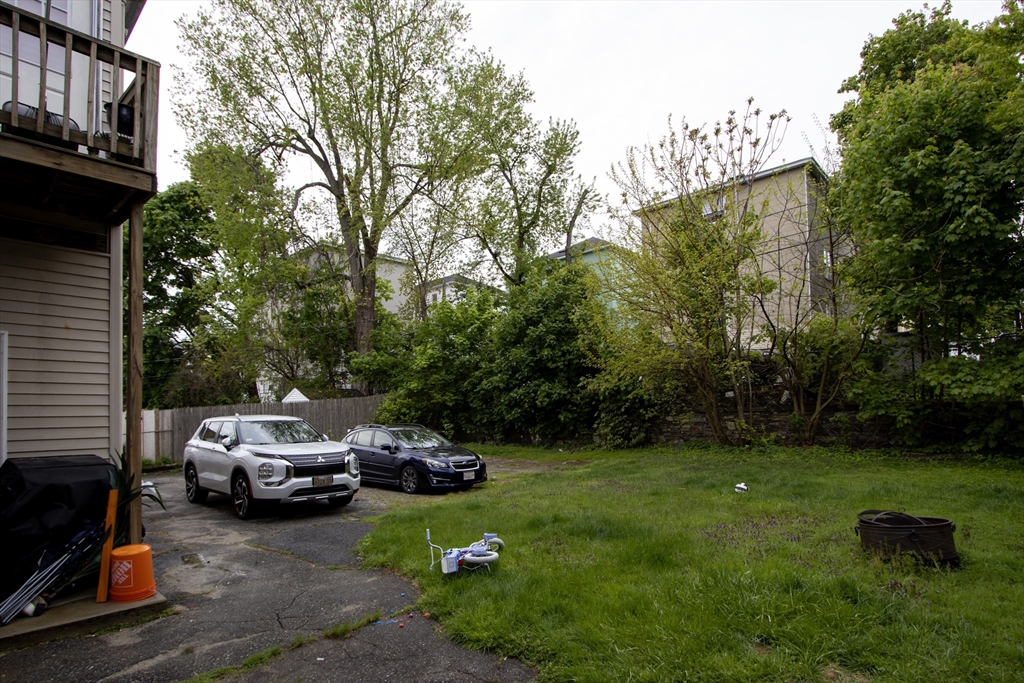 86 Pilgrim Avenue Worcester, MA 01604 - Photo 4 of 30