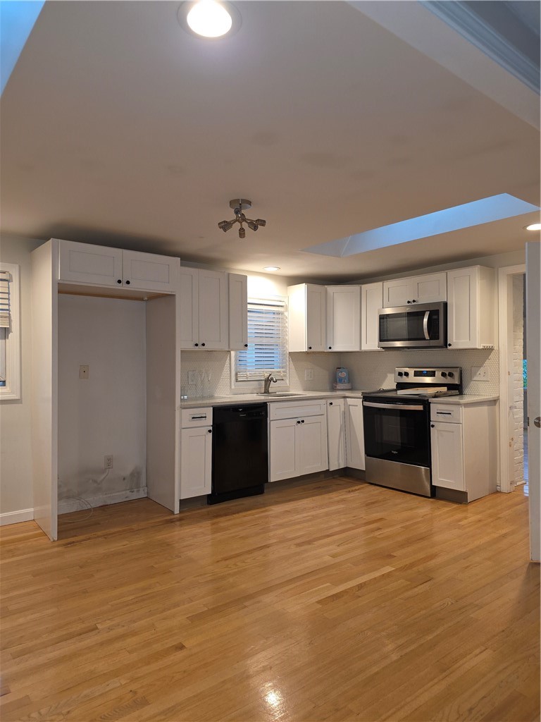 50 Glenham Road Cranston, RI 02921 - Photo 4 of 21 Gallery Image 4