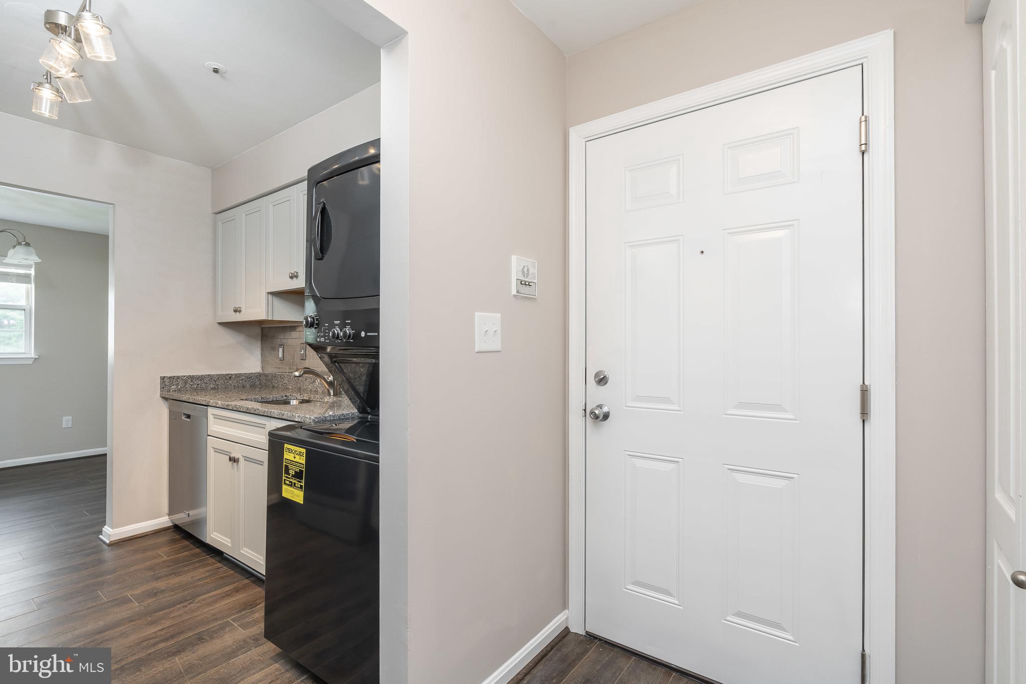 8585 Falls Run Road, Unit L Ellicott City, MD 21043 - Photo 3 of 23