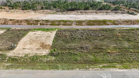 a view of a terrace with a outdoor space