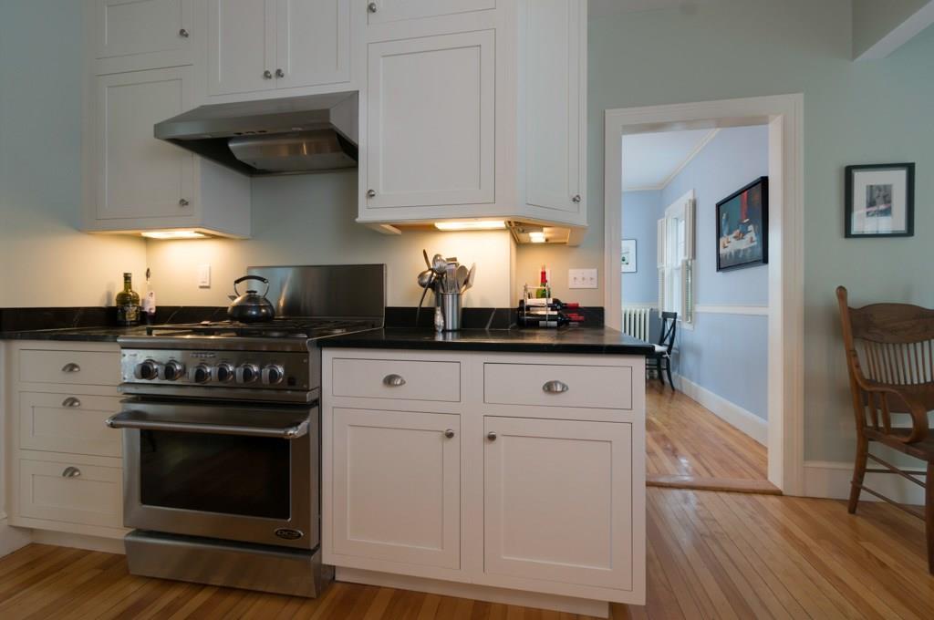 823 Shore Road Cape Elizabeth, ME 04107 - Photo 17 of 34 Stainless steel appliances
