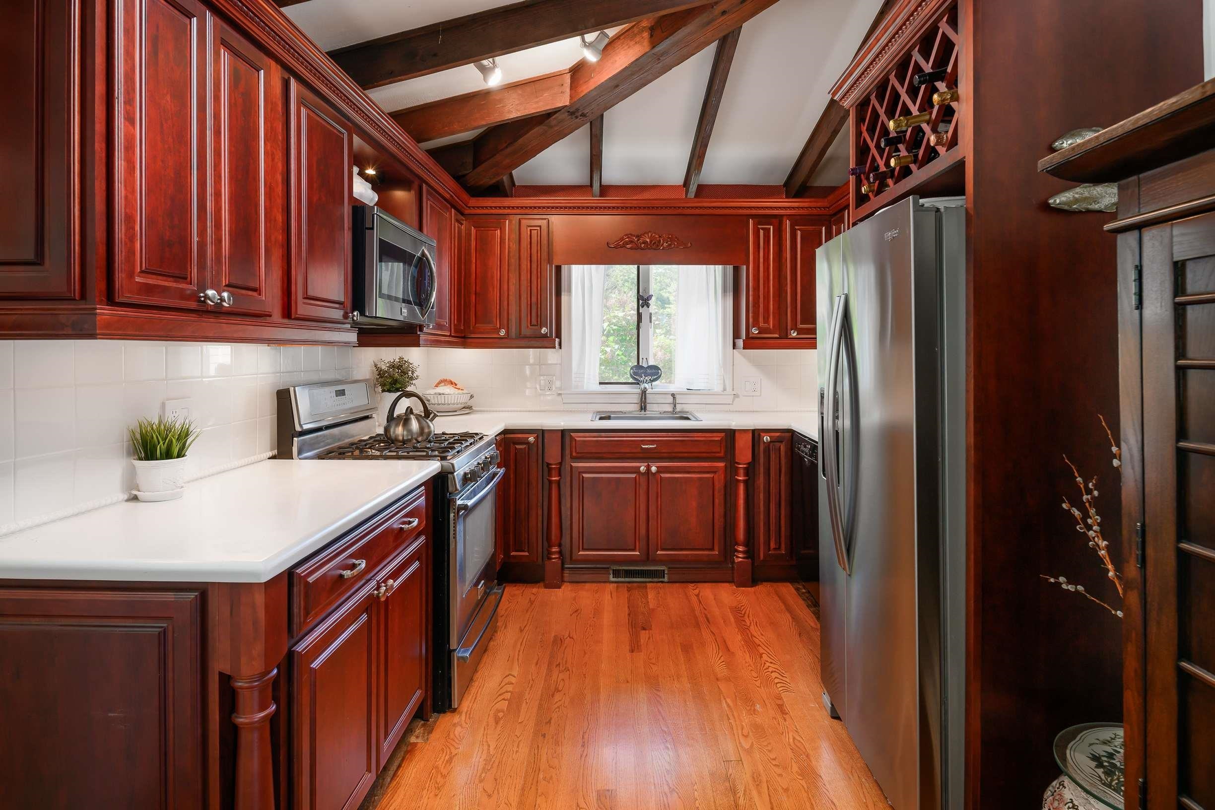 81 Tower Road Kittery, ME 03905 - Photo 8 of 39
