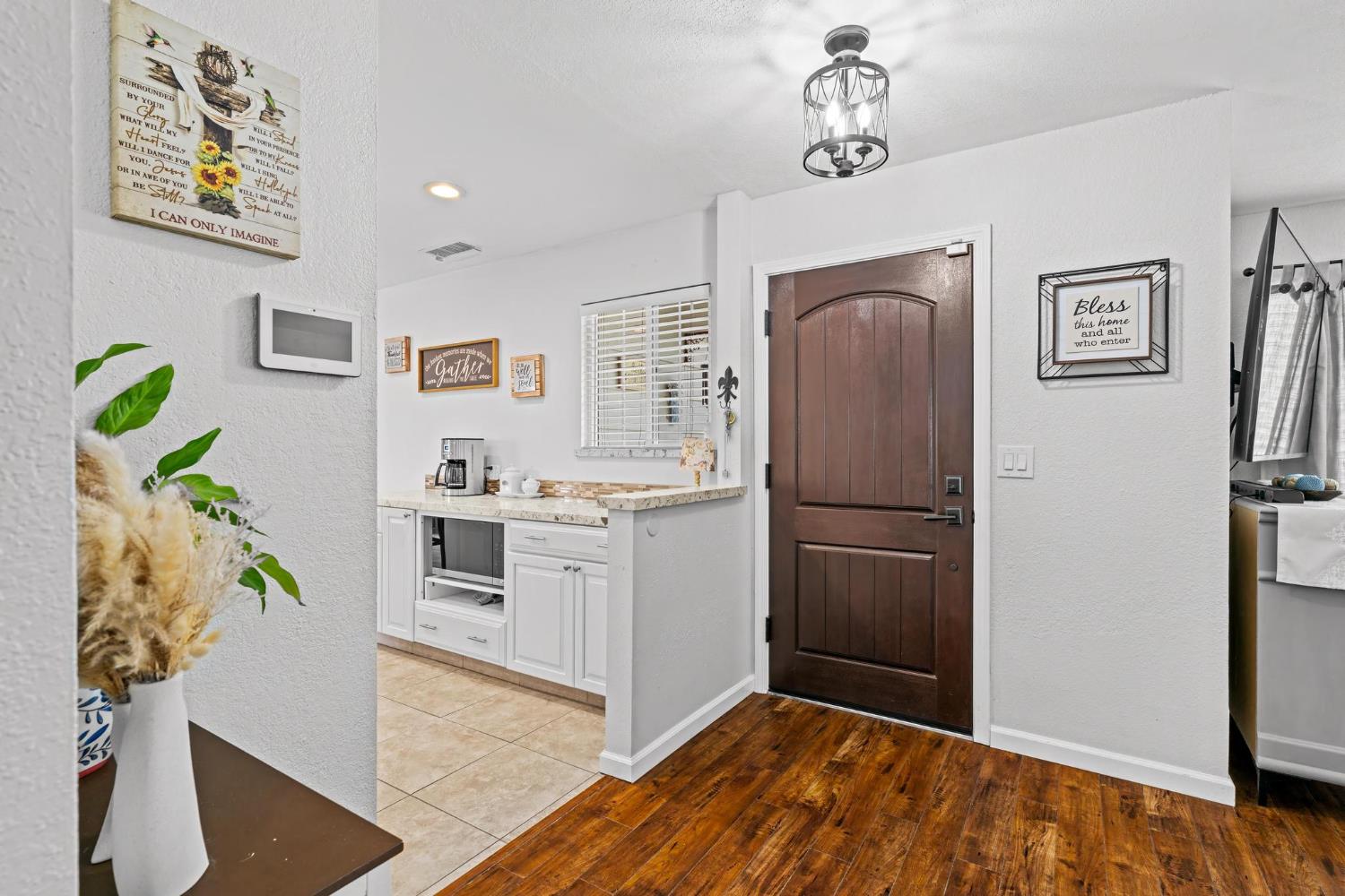 760 Pebble Way Manteca, CA 95336 - Photo 4 of 41