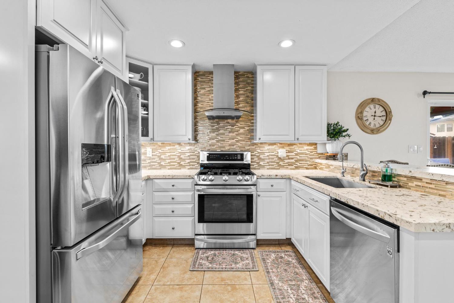 760 Pebble Way Manteca, CA 95336 - Photo 8 of 41