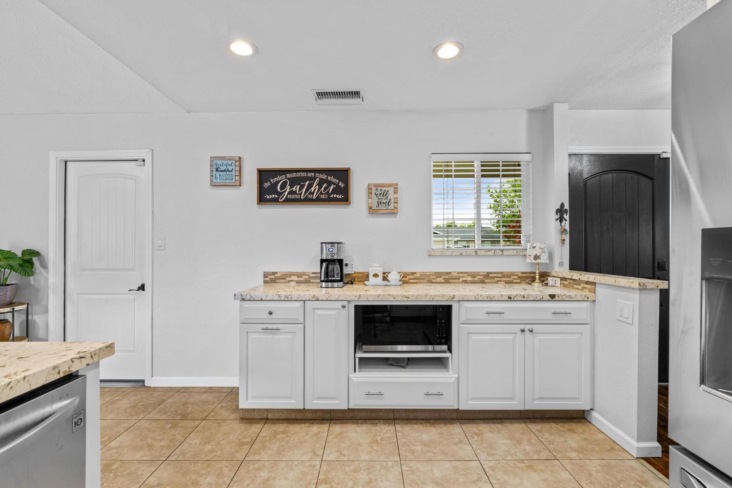 760 Pebble Way Manteca, CA 95336 - Photo 9 of 41