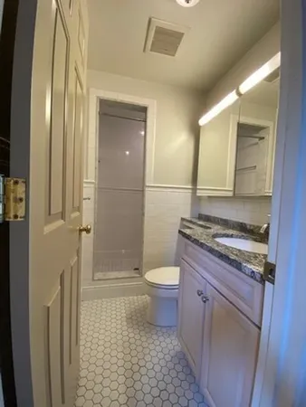 $4,200 | 100 Salem Street, Unit SUITE 5, Boston, MA 02113