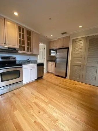 $4,200 | 100 Salem Street, Unit SUITE 5, Boston, MA 02113