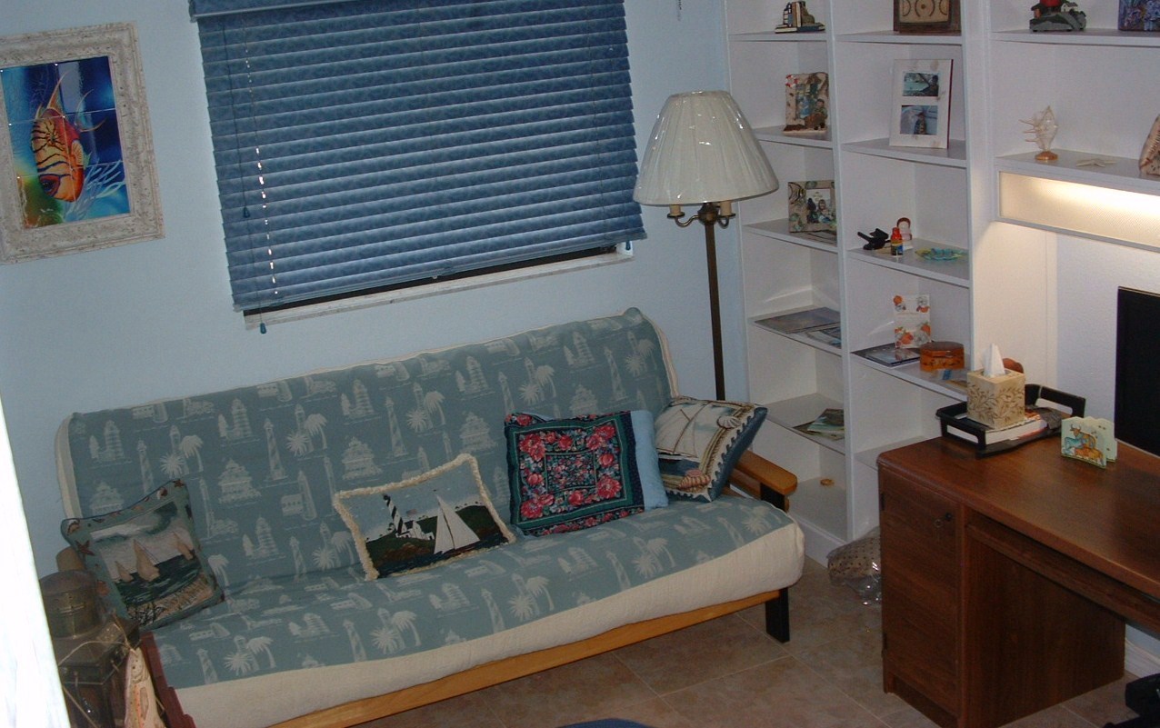 423 Sombrero Beach Road, Unit 6 Marathon, FL 33050 - Photo 12 of 23 guest room