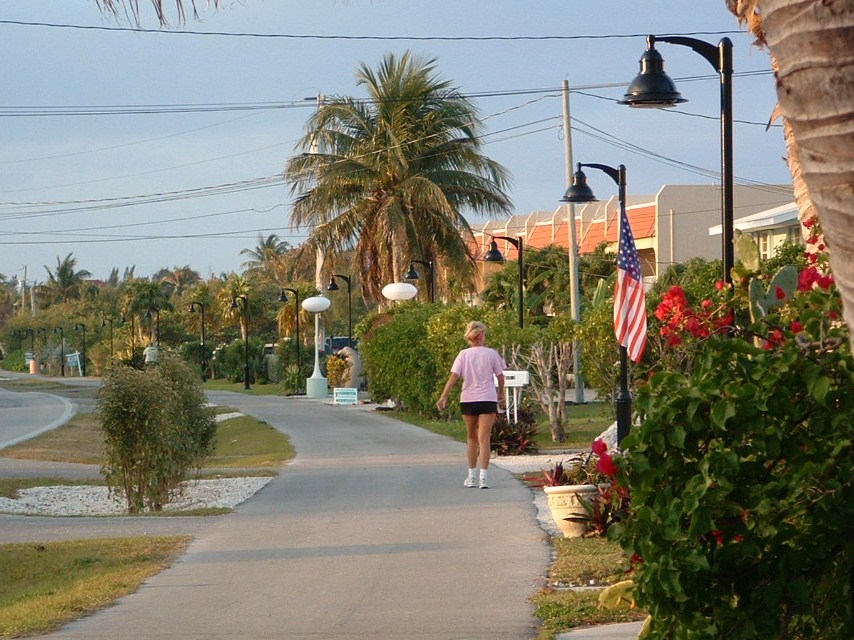 423 Sombrero Beach Road, Unit 6 Marathon, FL 33050 - Photo 18 of 23 FRONTWALK