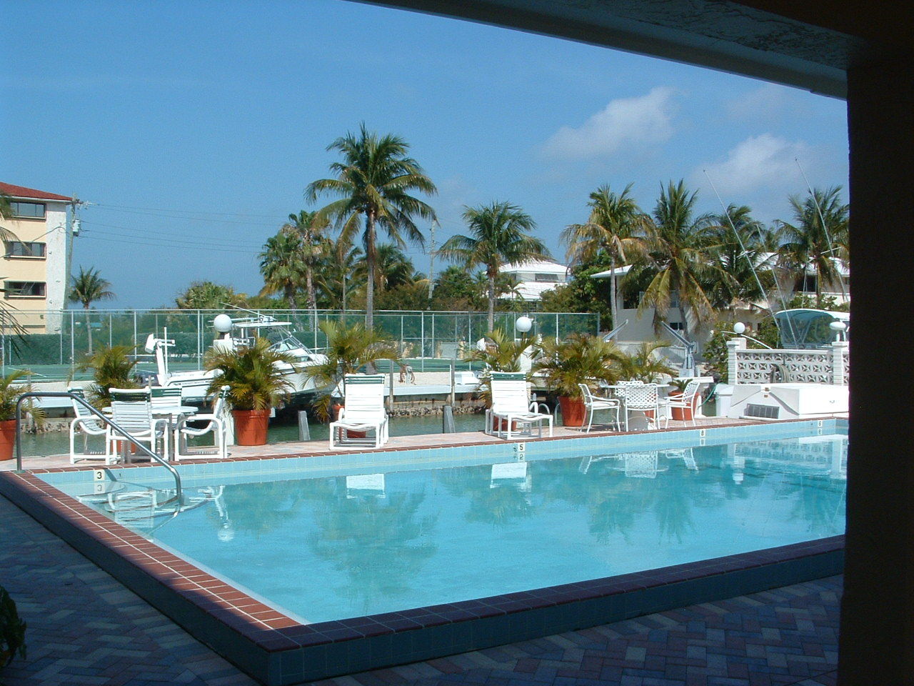 423 Sombrero Beach Road, Unit 6 Marathon, FL 33050 - Photo 20 of 23 pool