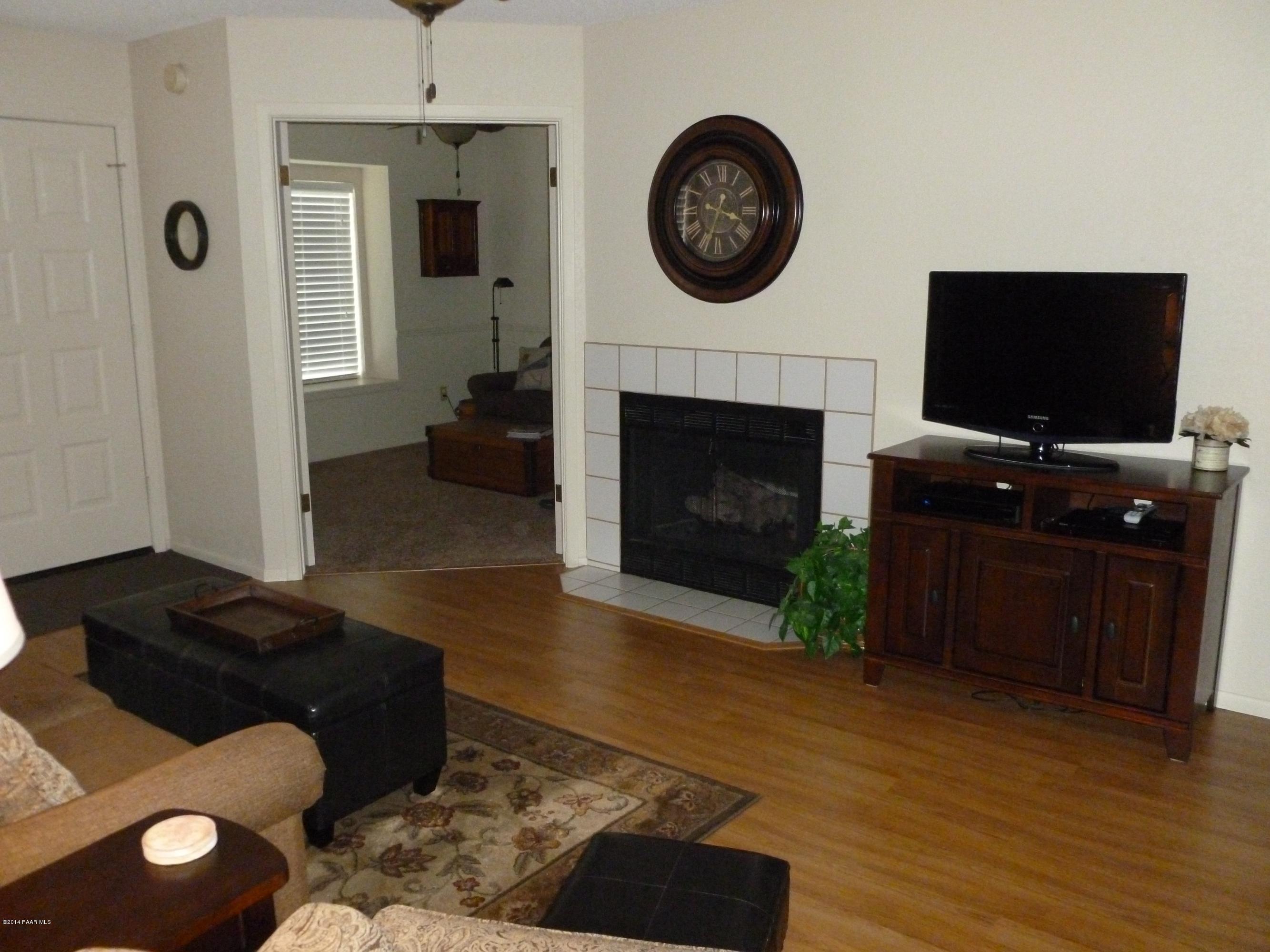 3089 Montana Terrace Road, Unit 3B Prescott, AZ 86301 - Photo 4 of 18 living room