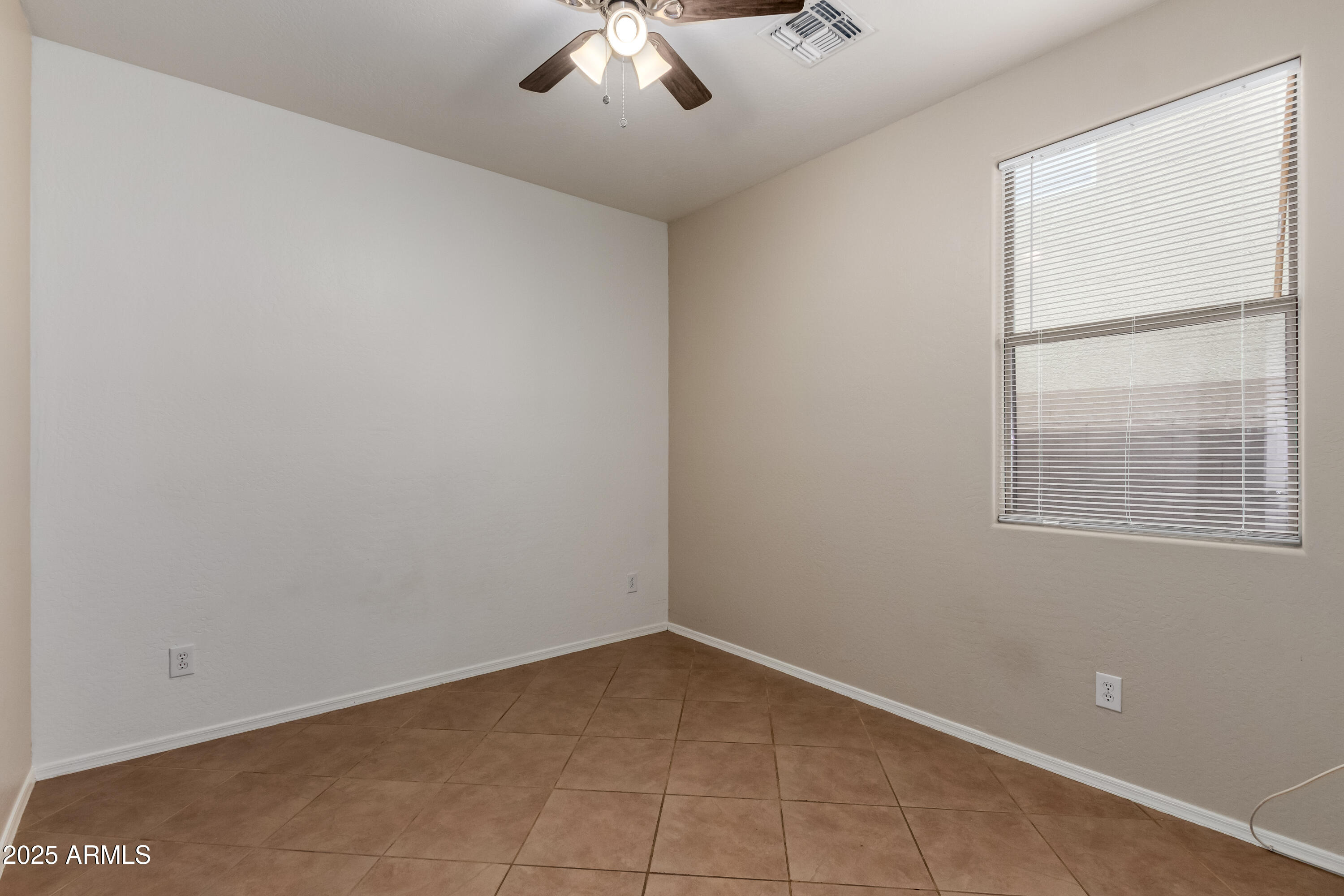 8848 West Cordes Road Tolleson, AZ 85353 - Photo 25 of 32 26