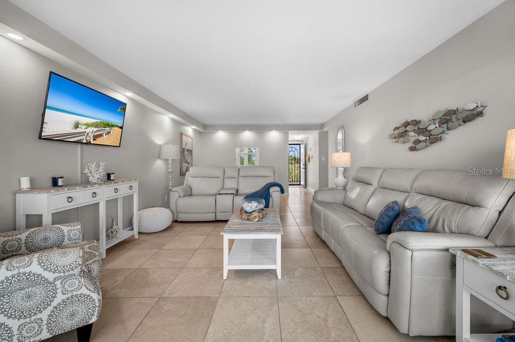 600 Sutton Place, Unit B302 Longboat Key, FL 34228 - Photo 11 of 58