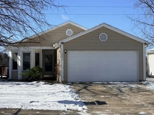 $2,600 | 1880 Paddington Avenue, Naperville, IL 60563