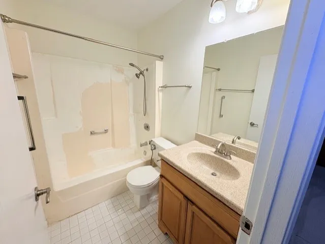 $2,600 | 1880 Paddington Avenue, Naperville, IL 60563